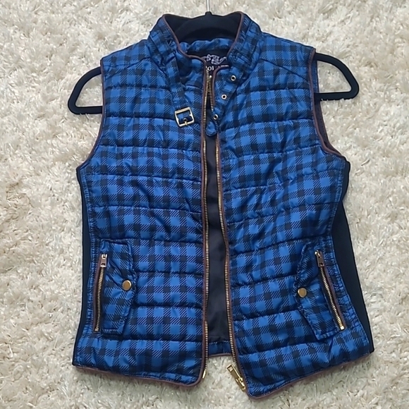 🔥 Blue & Black Plaid Quilted Puffer Vest – Lightweight Layering essential SZ Sm - Picture 5 of 13